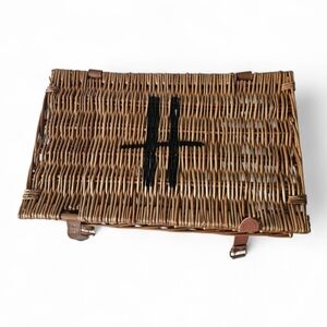 NWOT HARRODS Lined Wicker Picnic Basket Hamper